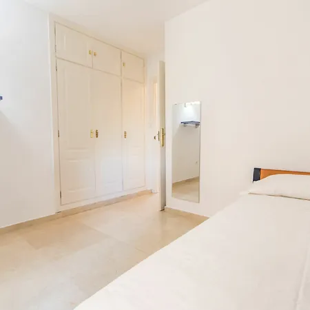 Almunia Apartman *